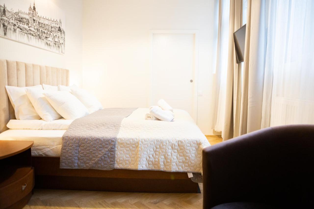 Apartments Roman Krakow Bagian luar foto