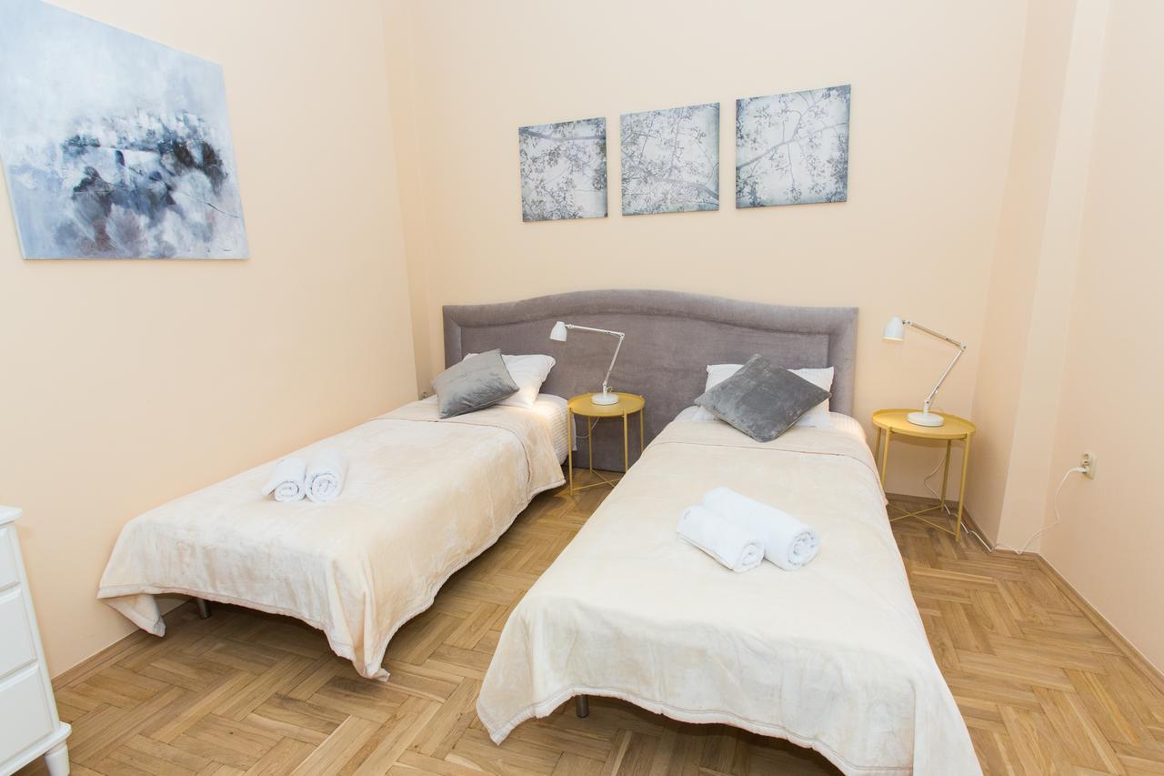 Apartments Roman Krakow Bagian luar foto